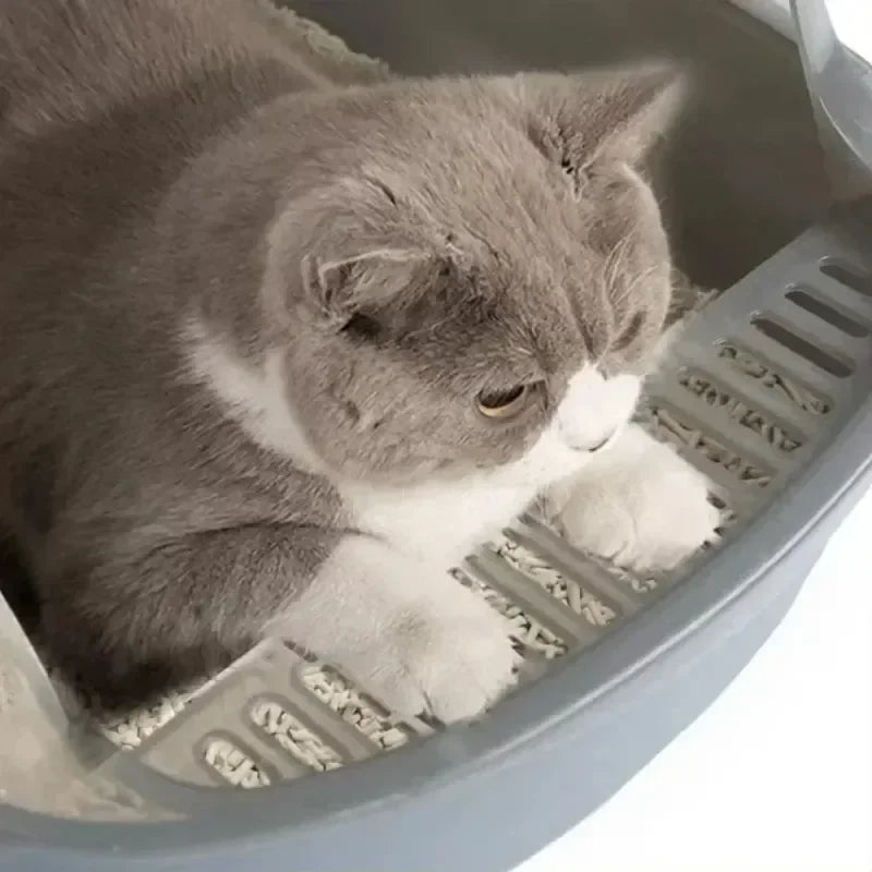 PurrShield™ Splash-Proof Cat Litter Box with Scoop